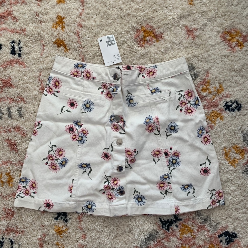 White a-line skirt